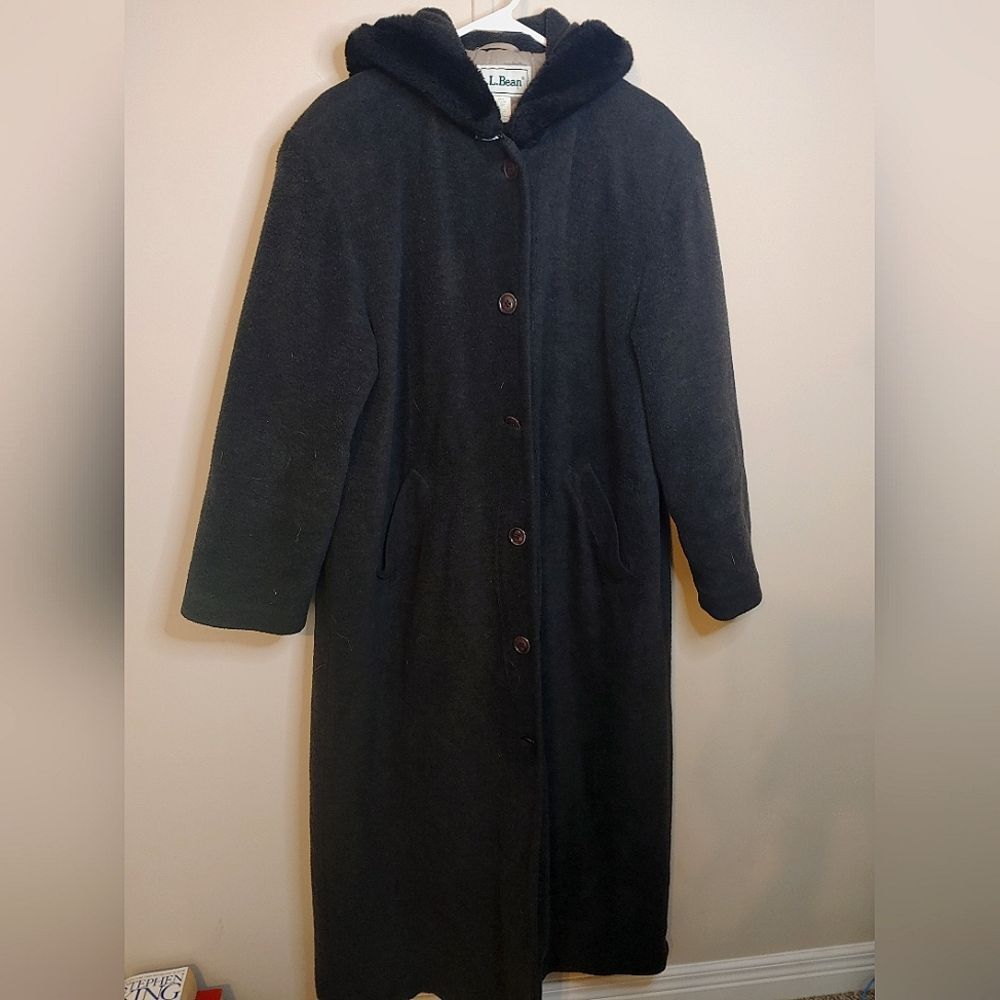 Vintage L.L. Bean Long Peacoat Women's L Black Wool Over Coat With Faux Fur Hood